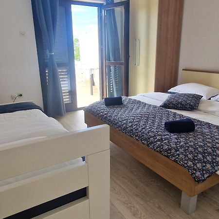 Garden Apartments Krk Town Extérieur photo