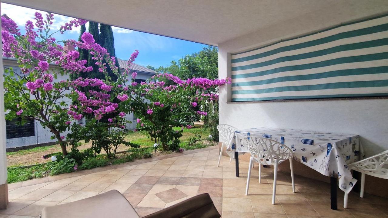 Garden Apartments Krk Town Extérieur photo